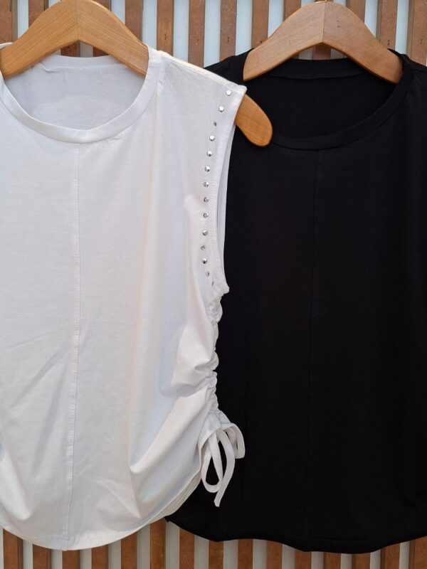 Musculosa Con Tachas Frunce (ART.2389)